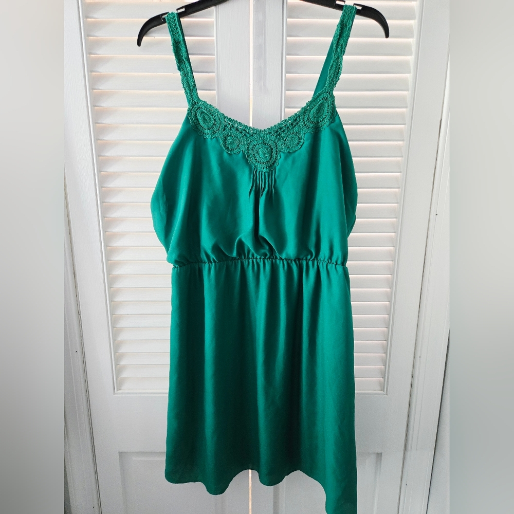 LC Lauren Conrad Emerald Green Lace Trim Dress - Picture 2 of 8